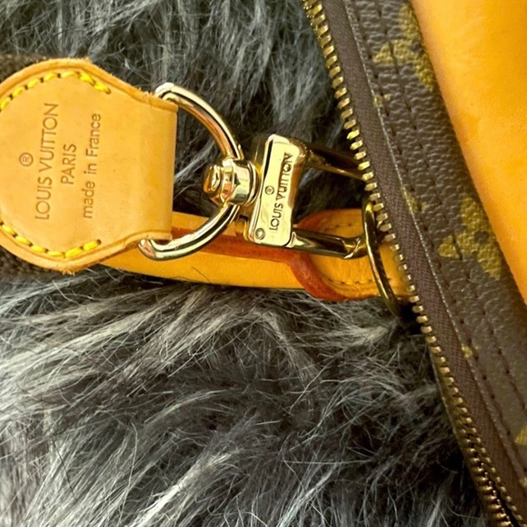 Louis Vuitton Monogram Alize 24 Heures Weekender Bag - Picture 7 of 13